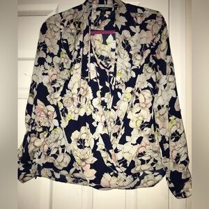 Nine West jeans blouse Size medium